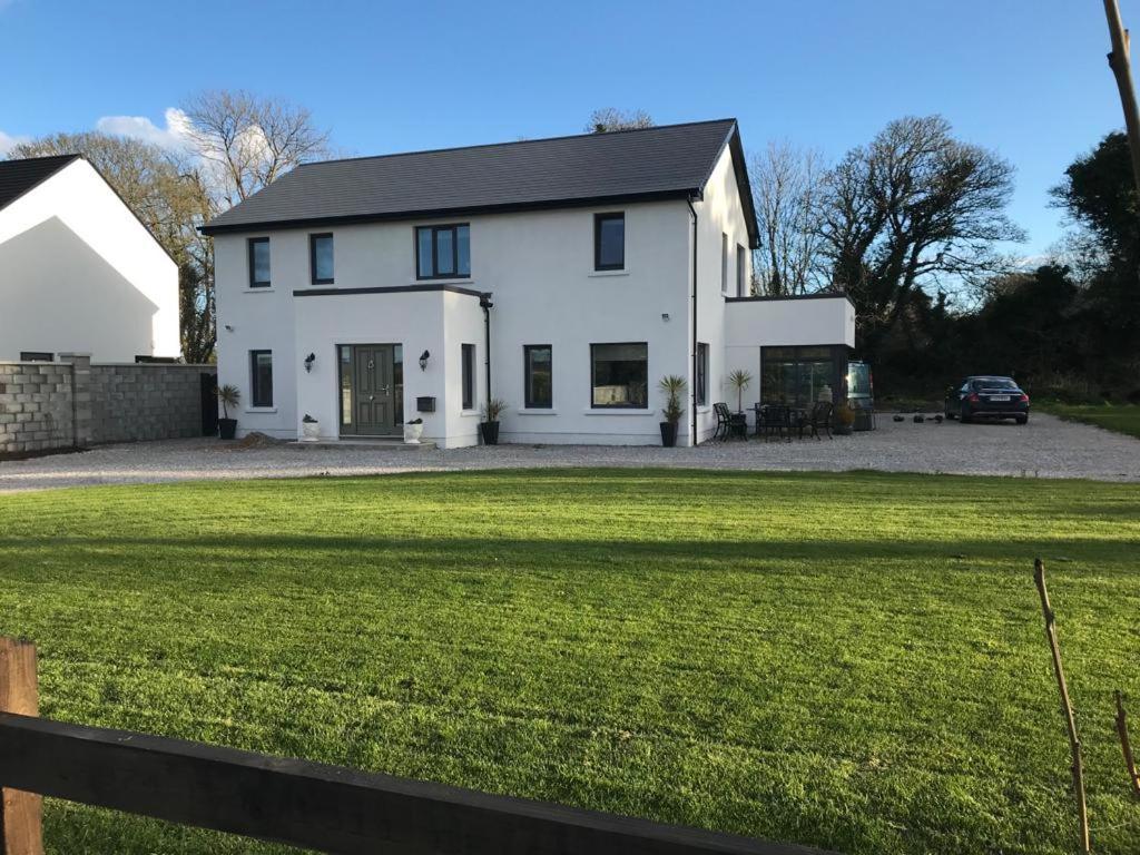 Ashlee Lodge, Shanagarry P25K6R6 Near Ballymaloe House & Garryvoe Hotel Exterior photo